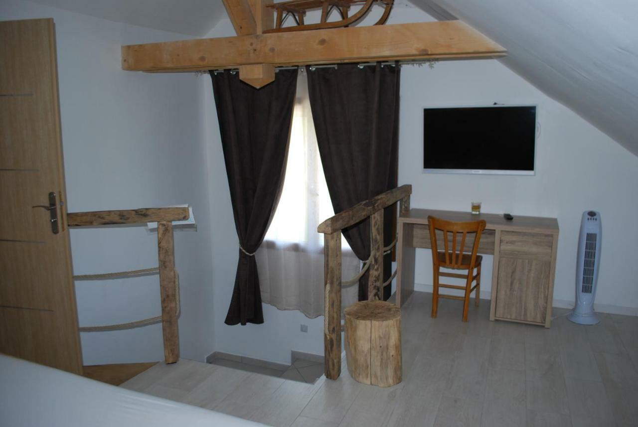 La Ferme De Coron Bed & Breakfast Belley Ngoại thất bức ảnh